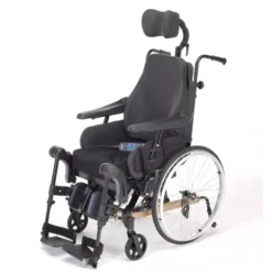 Fauteuil roulant Clematis Pro E-Tilt Invacare